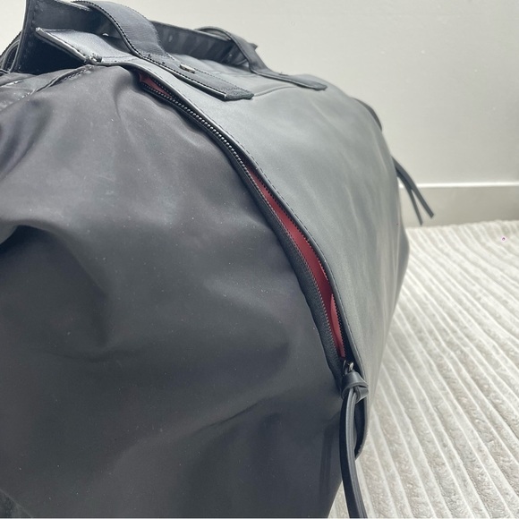 Lululemon Carry Me Om Tote Duffle Bag - Picture 5 of 12